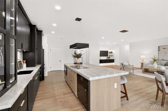 4341 Westminster Place, St Louis, MO 63108