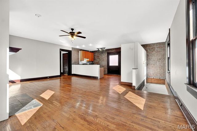4341 Westminster Place, St Louis, MO 63108