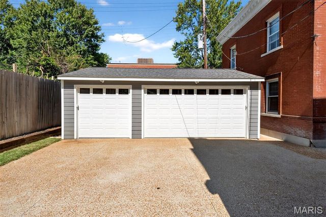 4341 Westminster Place, St Louis, MO 63108