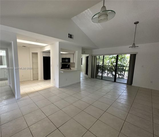 9607 SW 138th Avenue TC2R, Miami, FL 33186