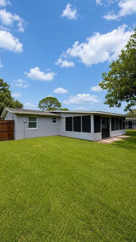 800 MARY STREET, Edgewater, FL 32132