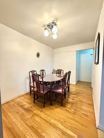 43-35 Union Street 2G, Flushing, NY 11355