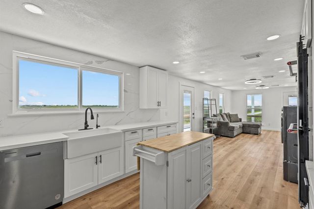 4123 Conn Street, Port Bolivar, TX 77650