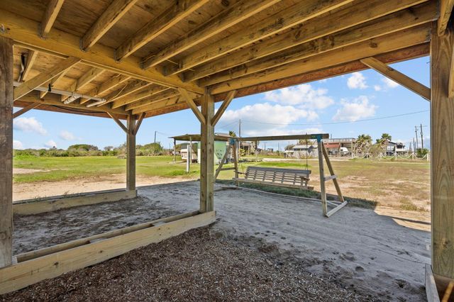 4123 Conn Street, Port Bolivar, TX 77650