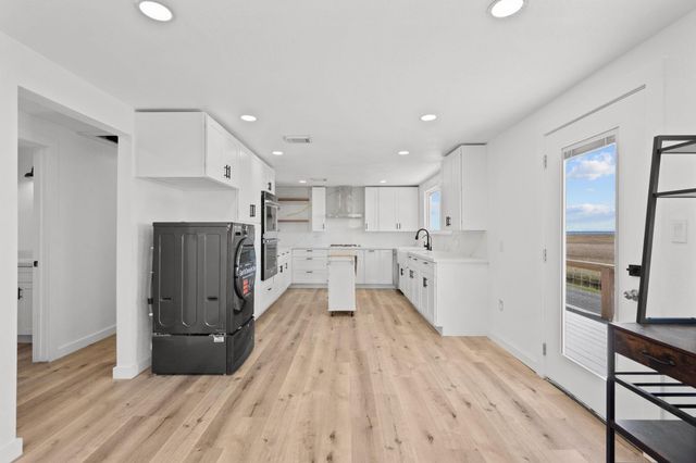 4123 Conn Street, Port Bolivar, TX 77650