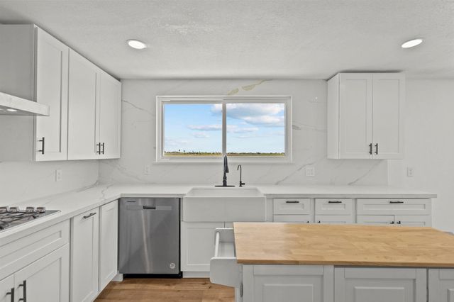 4123 Conn Street, Port Bolivar, TX 77650