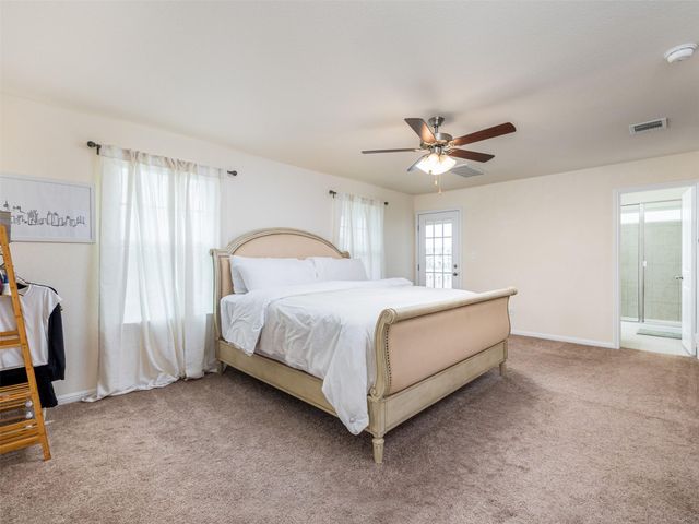 203 Combe DR, Hutto, TX 78634
