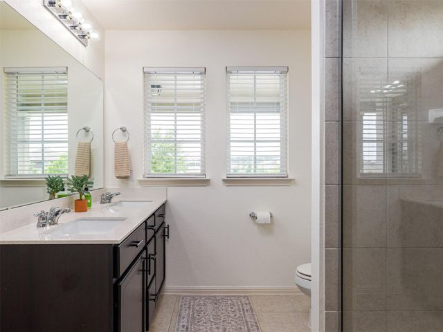 203 Combe DR, Hutto, TX 78634