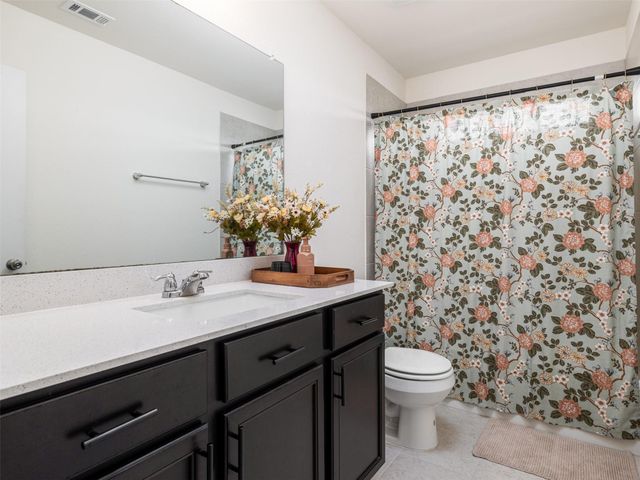 203 Combe DR, Hutto, TX 78634