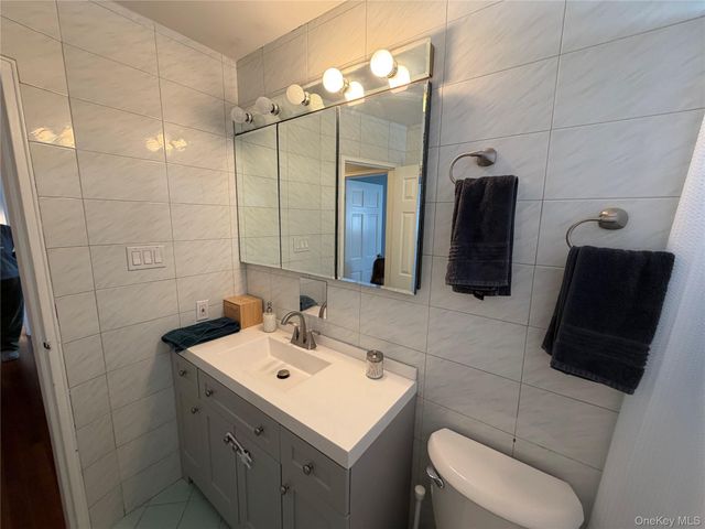 57 Pebble Lane, Deer Park, NY 11729