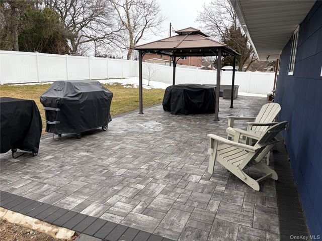 57 Pebble Lane, Deer Park, NY 11729