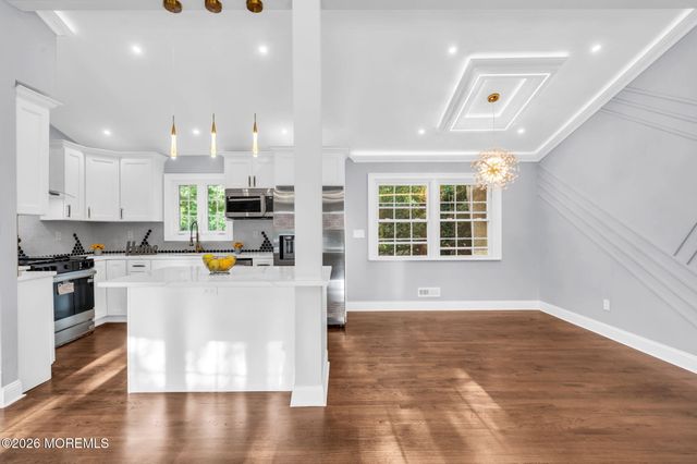 52 Ryders Lane, East Brunswick, NJ 08816