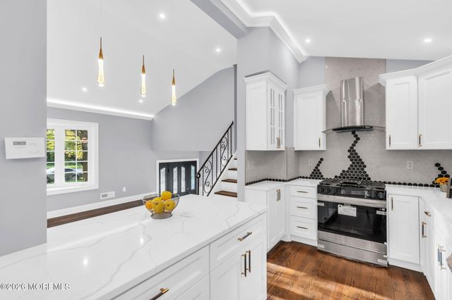 52 Ryders Lane, East Brunswick, NJ 08816