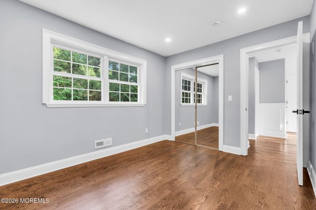 52 Ryders Lane, East Brunswick, NJ 08816