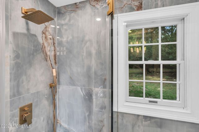 52 Ryders Lane, East Brunswick, NJ 08816