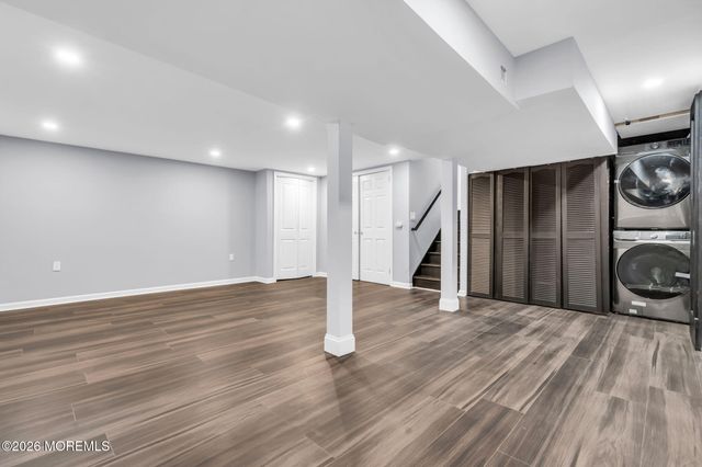52 Ryders Lane, East Brunswick, NJ 08816
