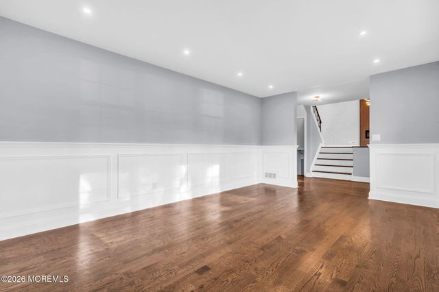 52 Ryders Lane, East Brunswick, NJ 08816