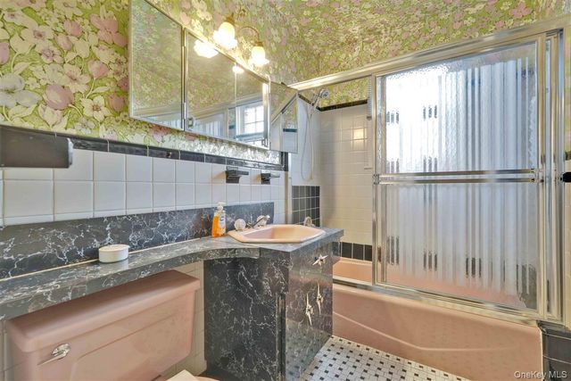 84-92 Austin Street, Kew Gardens, NY 11415