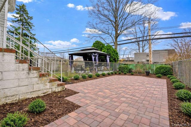 84-92 Austin Street, Kew Gardens, NY 11415