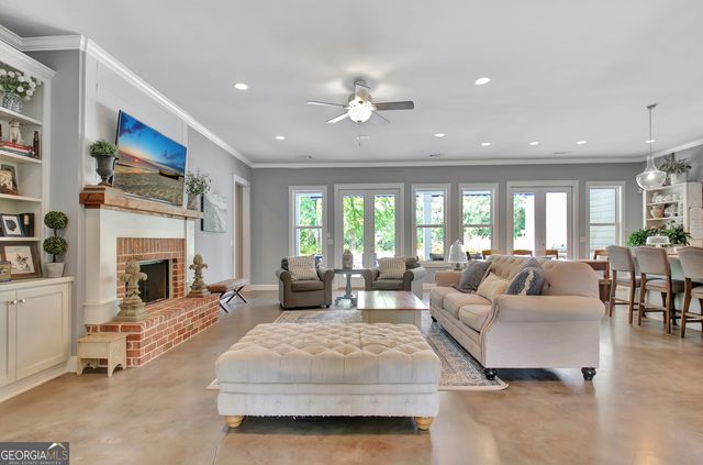 1827 Highway 92 S, Fayetteville, GA 30215