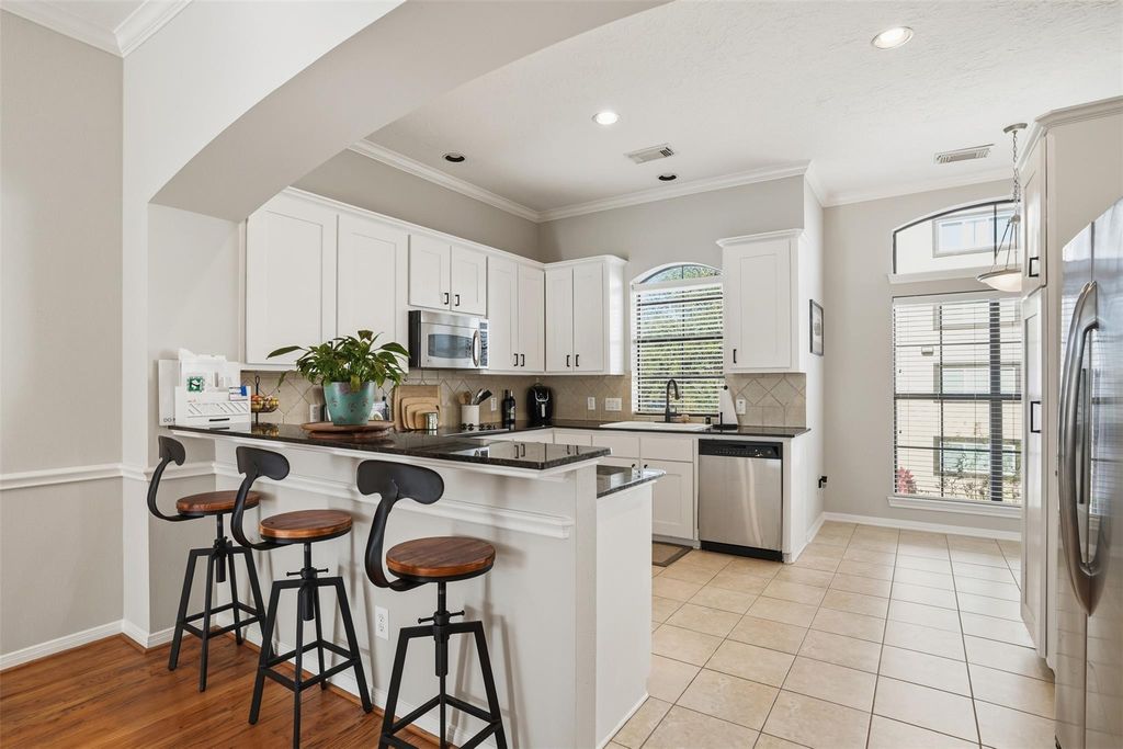 18727 Egret Oaks Lane, Webster, TX 77058