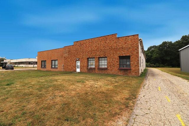 9702 Portage Road, Portage, MI 49002
