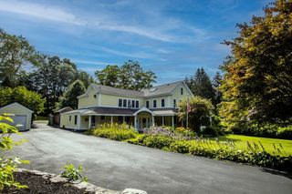 41 Beach St, Millbury, MA 01527