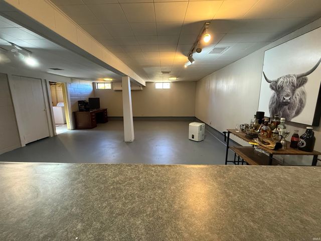 1989 W Division Road, Jasper, IN 47546