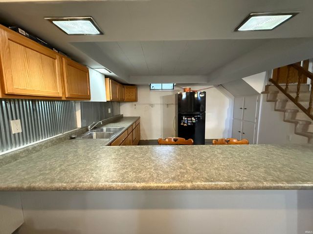 1989 W Division Road, Jasper, IN 47546