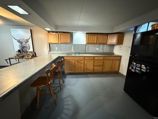 1989 W Division Road, Jasper, IN 47546