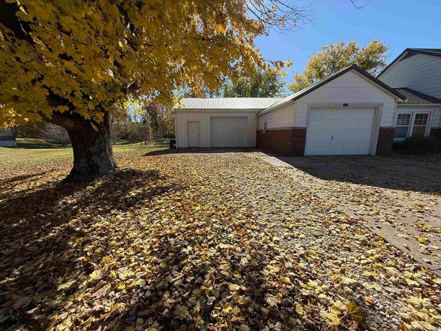 1989 W Division Road, Jasper, IN 47546