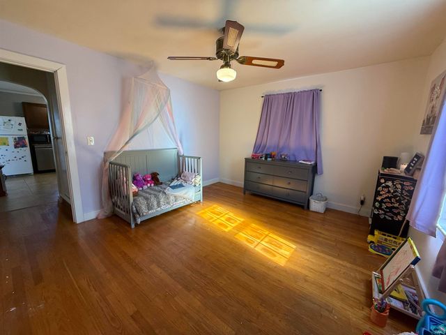 1989 W Division Road, Jasper, IN 47546