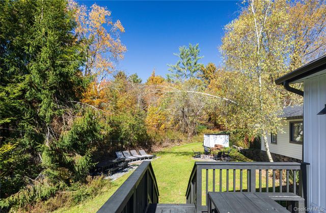 9 Clark A Road, Woodbourne, NY 12788