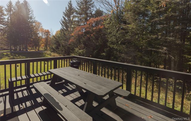 9 Clark A Road, Woodbourne, NY 12788