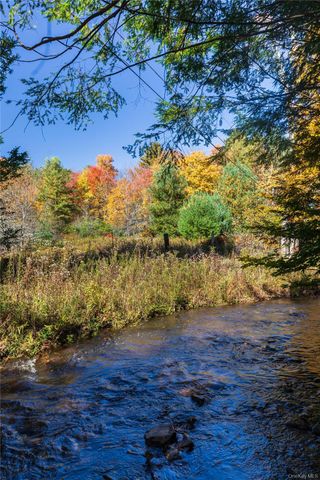9 Clark A Road, Woodbourne, NY 12788