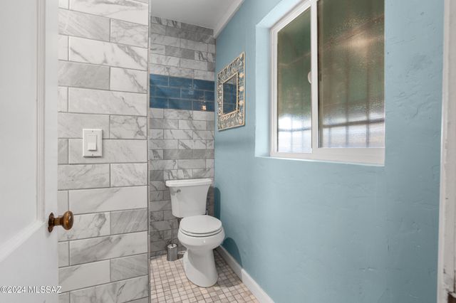 2821 E Waverly Street, Tucson, AZ 85716