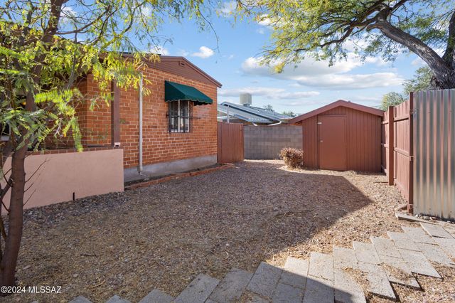 2821 E Waverly Street, Tucson, AZ 85716