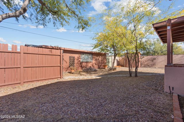 2821 E Waverly Street, Tucson, AZ 85716