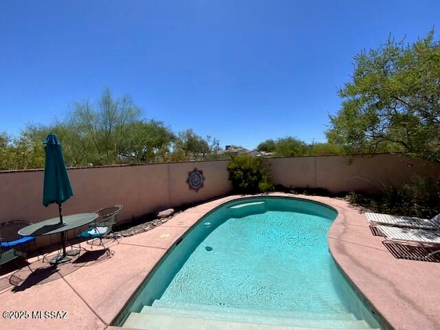 2821 E Waverly Street, Tucson, AZ 85716