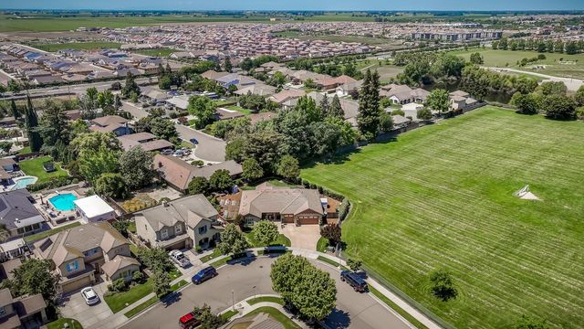 2385 Giannoni Way, Lodi, CA 95242
