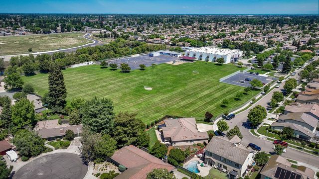 2385 Giannoni Way, Lodi, CA 95242