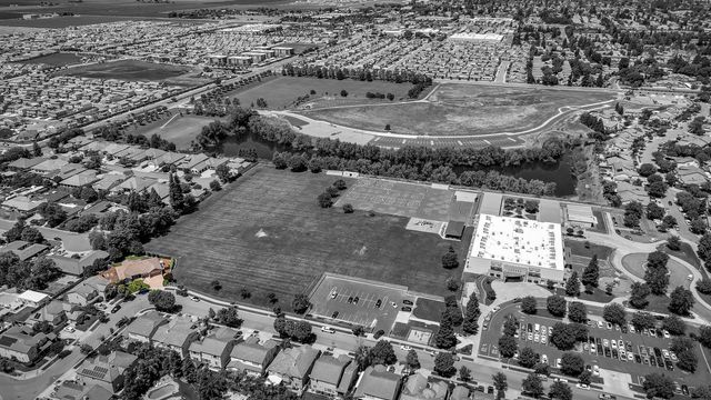 2385 Giannoni Way, Lodi, CA 95242