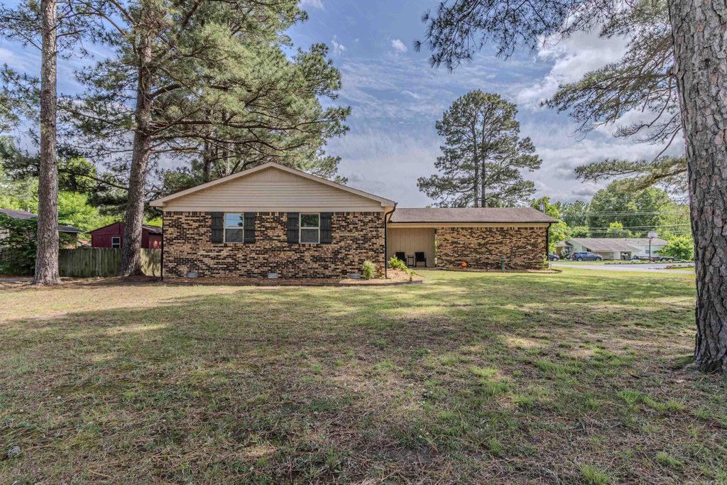 911 Alice Street, Paragould, AR 72450