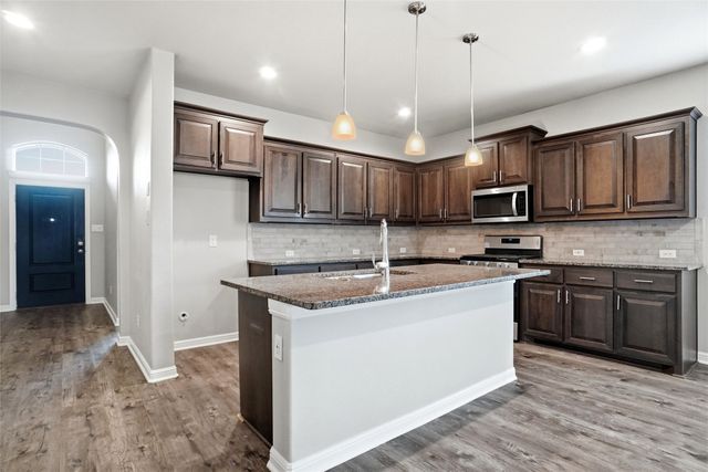 525 Lindisfarne Lane, Saginaw, TX 76131