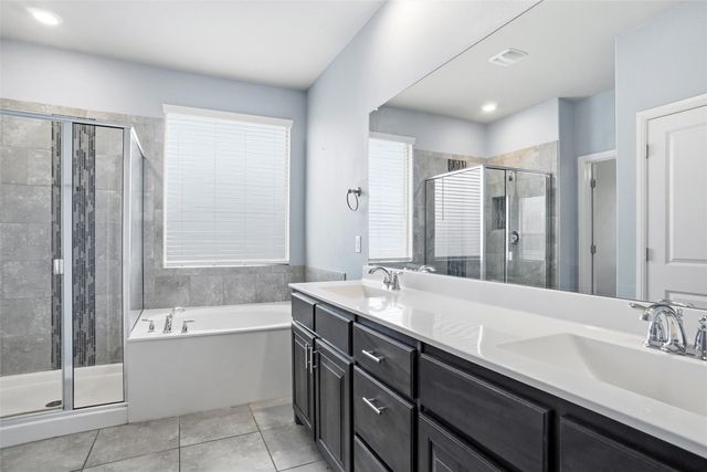 525 Lindisfarne Lane, Saginaw, TX 76131