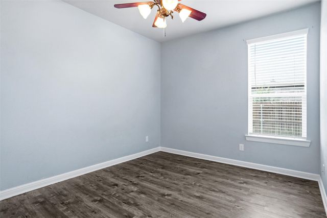 525 Lindisfarne Lane, Saginaw, TX 76131