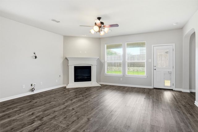 525 Lindisfarne Lane, Saginaw, TX 76131