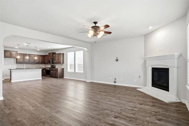 525 Lindisfarne Lane, Saginaw, TX 76131