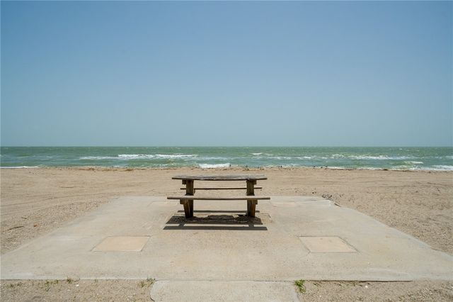 4000 Surfside Blvd 403, Corpus Christi, TX 78402