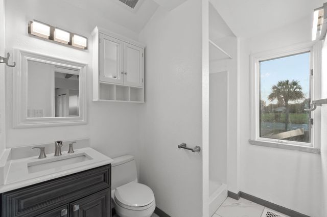 5 Country Club Road, Shalimar, FL 32579